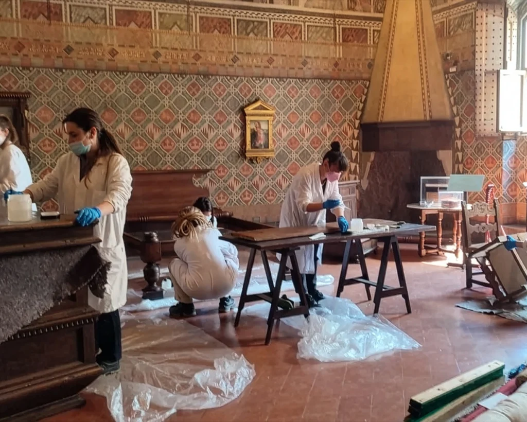 Immagine Articolo: Gli allievi del corso Robinia intervengono per il riallestimento del Museo di Palazzo Davanzati.